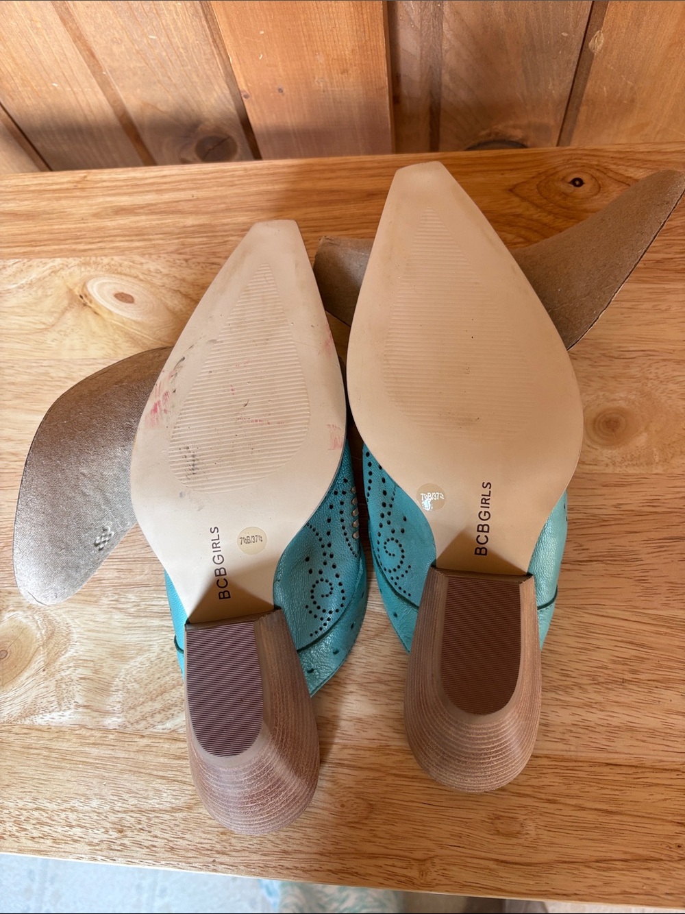 NWOB BCB Girls Leather Mules - Picture 4 of 4